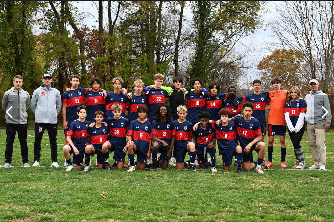 Briggs with his Eaglebrook soccer team